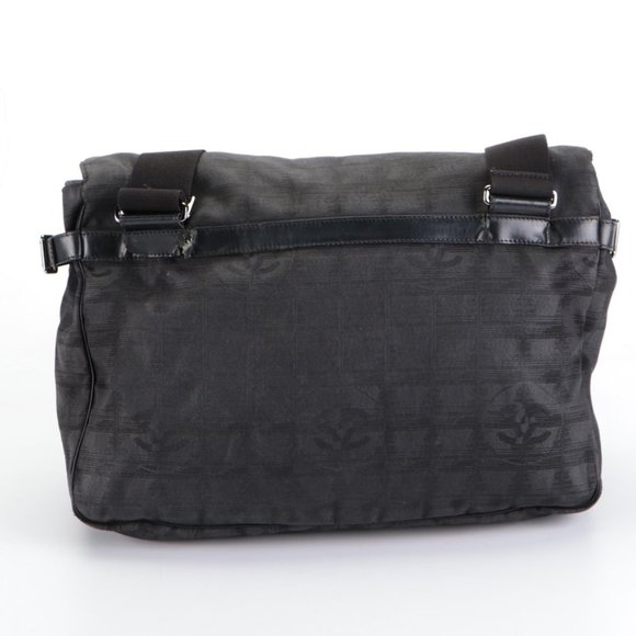 Chanel Messenger Bag - Picture 2 of 8